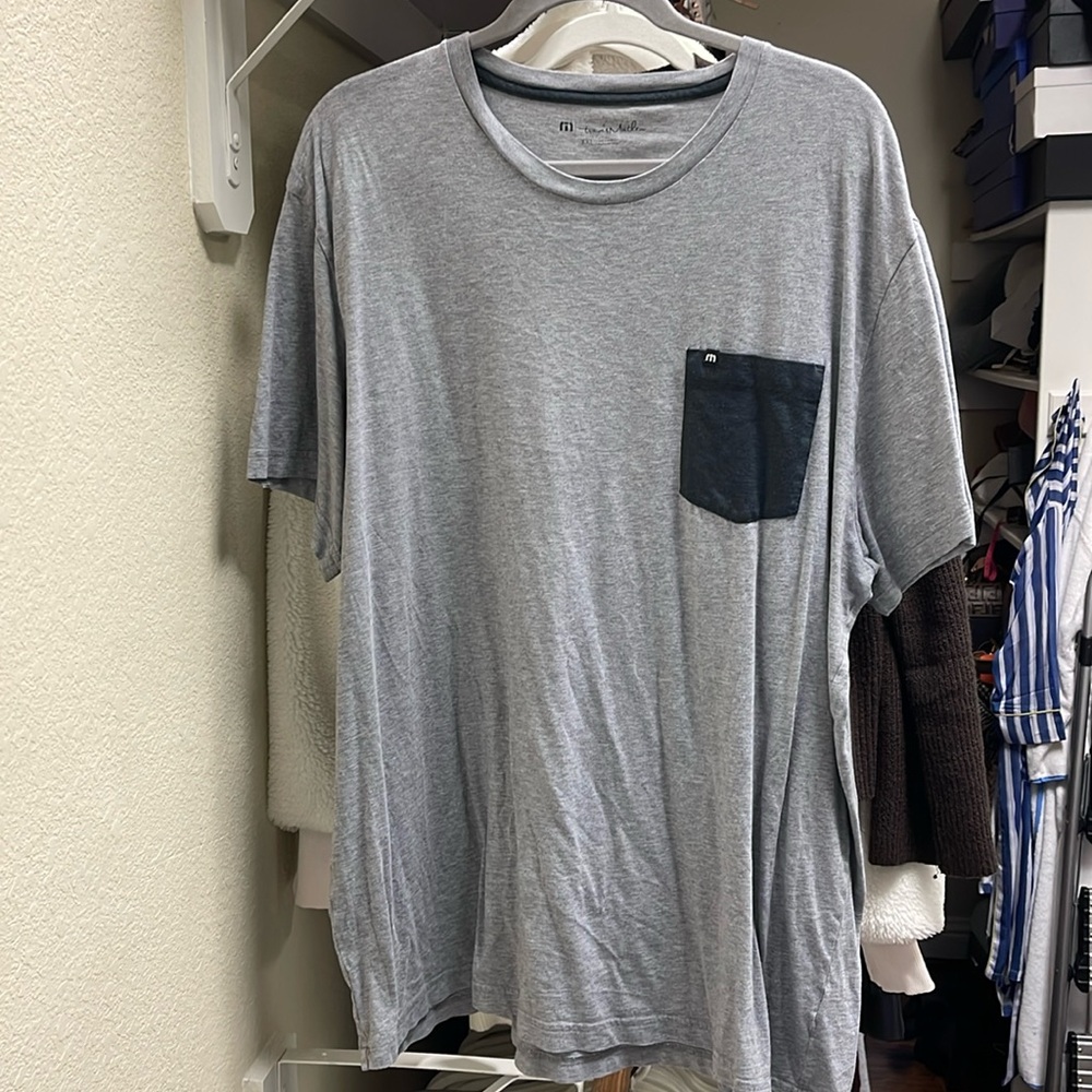 MENS TRAVIS MATTHEW SHIRT SZ XXL